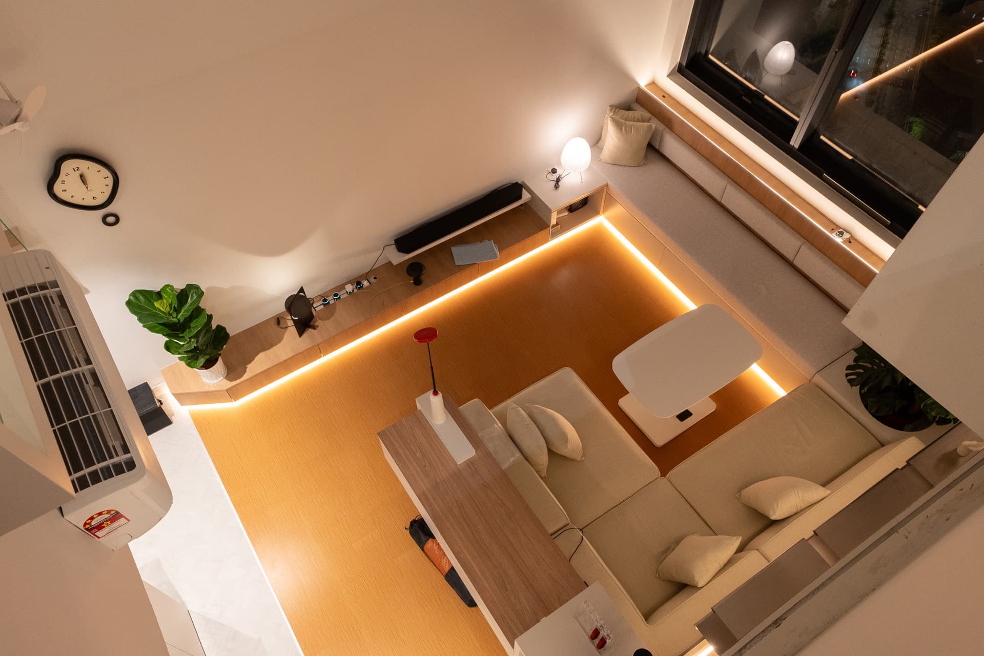 The woodworker's table